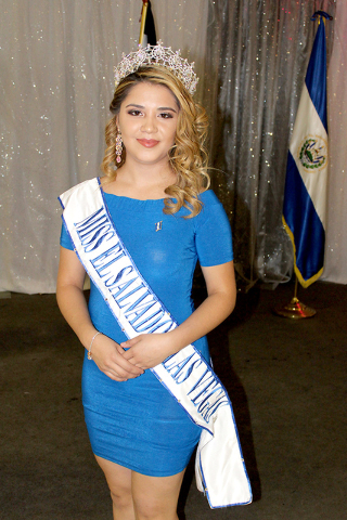 Crimilda Aguilar, miss El Salvador en Las Vegas, vive en Estados Unidos hace 4 años y aun recuerda la fiesta patrias de su país. Foto El Tiempo