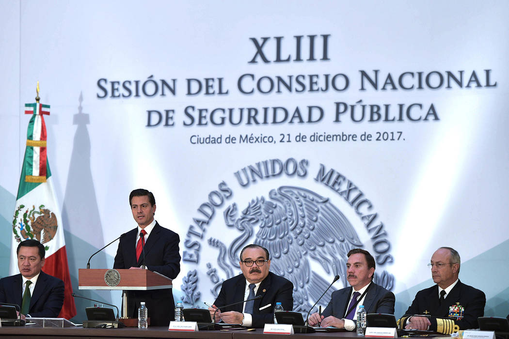 Al anunciar la promulgación de la Ley de Seguridad Interior, el Presidente Enrique Peña Nieto puntualizó que será el máximo Tribunal el árbitro legitimado constitucionalmente para tomar una  ...