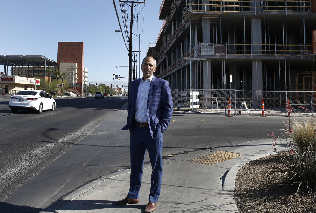 Frank Marretti, el desarrollador de University Gateway, un desarrollo de uso mixto en construcción en Maryland Parkway, posa el jueves 24 de mayo de 2018 en Las Vegas. Bizuayehu Tesfaye / Las Veg ...