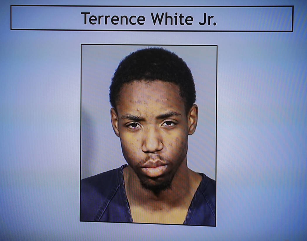 La policía metropolitana disparó fatalmente a Terrence White Jr., de 18 años, durante un incidente ocurrido el 14 de junio en Radwick Drive y Owens Avenue en Las Vegas. (Marcus Villagran / Las ...