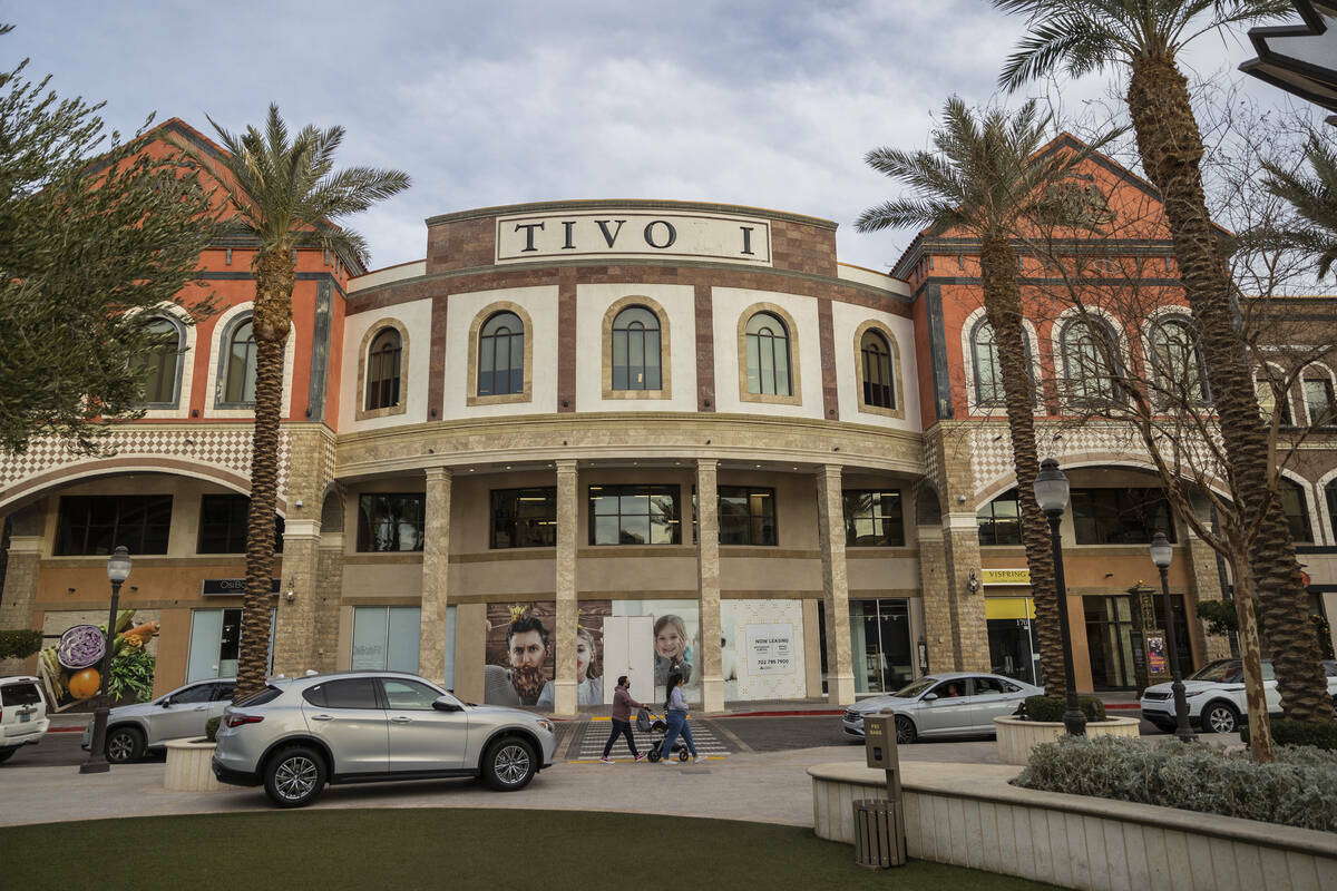 Tivoli Village el lunes 10 de enero de 2022, en Las Vegas. (Benjamin Hager/Las Vegas Review-Jou ...