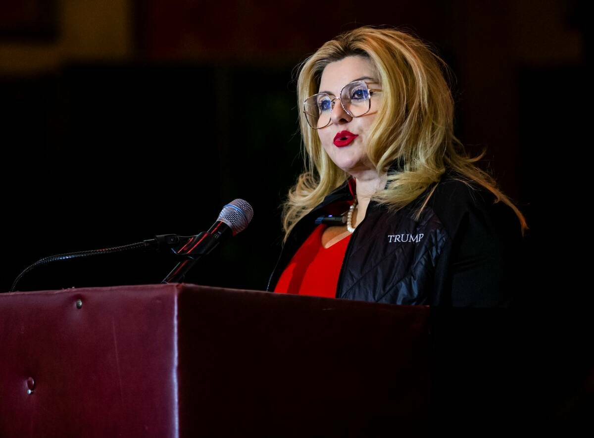 La concejala de Las Vegas Michele Fiore anuncia su campaña a gobernadora en el Italian America ...